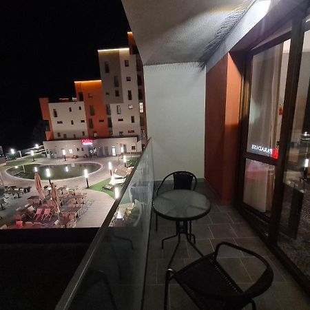 Akvamarin Besenova Apartmanアパートメント エクステリア 写真